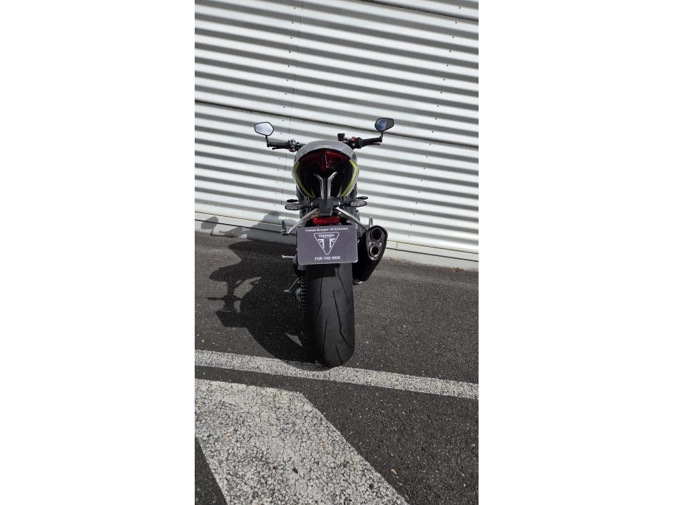 TRIUMPH SPEED TRIPLE 1200 RS