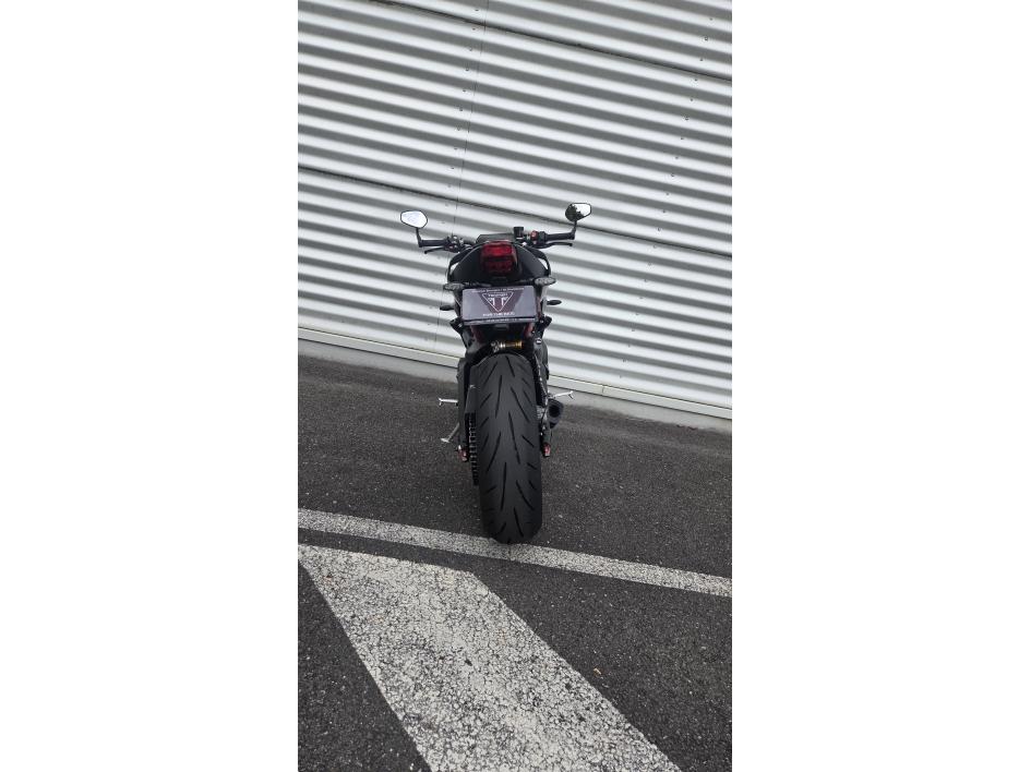 TRIUMPH STREET TRIPLE 765 RS