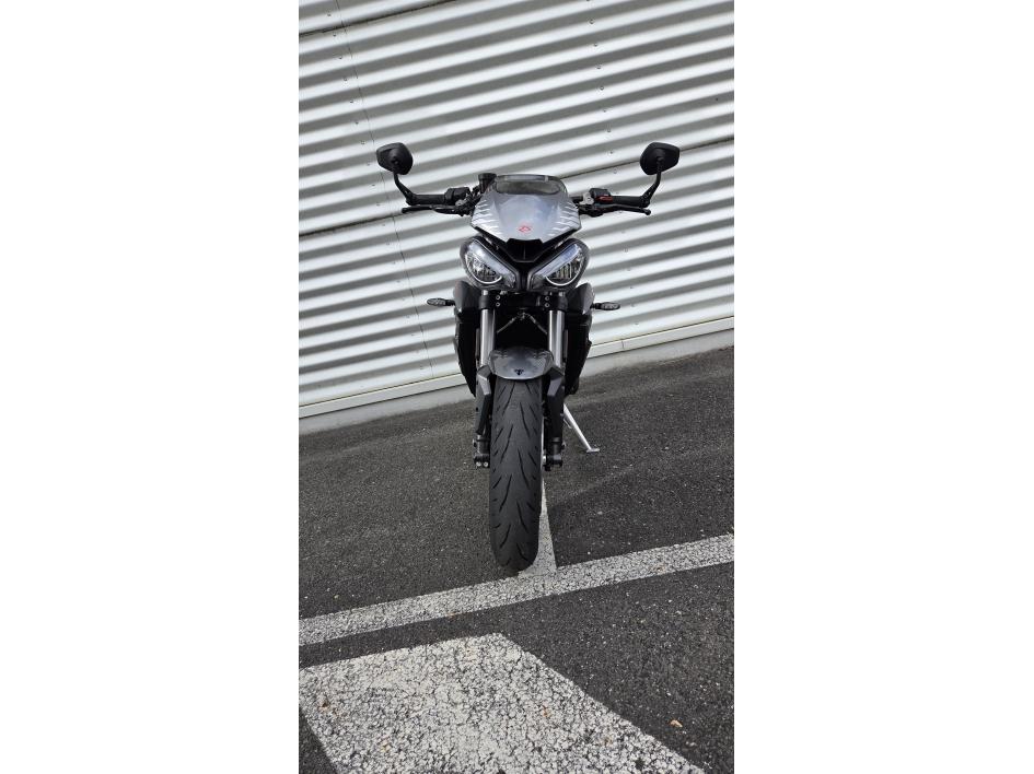 TRIUMPH STREET TRIPLE 765 RS